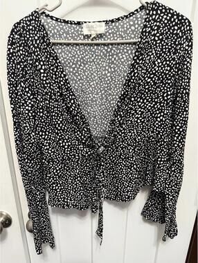 Free People - We the free black and white tie front top long sleeve V-Neck